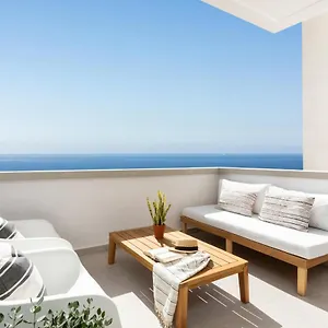 stunning-ocean-view-direct-access-to-the-beach.tenerifehoteles.net/
